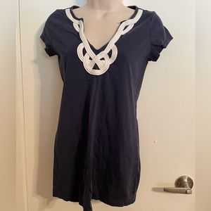 Navy Lilly Pulitzer cotton tee. Cap sleeves. Good condition. XS